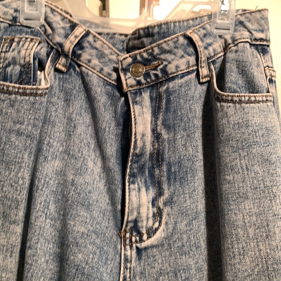 80’s style high waisted jeans - Picture 2 of 4
